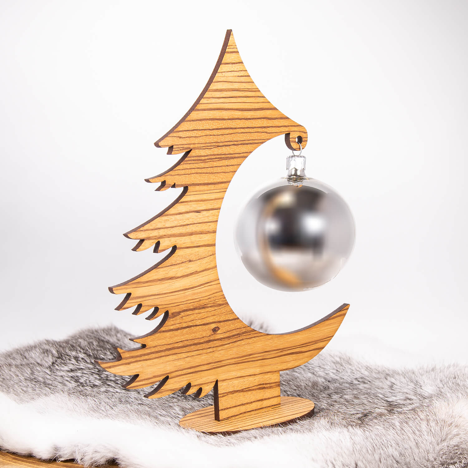 Deko Weihnachtsbaum aus Holz mit Öse Allgäu Deko